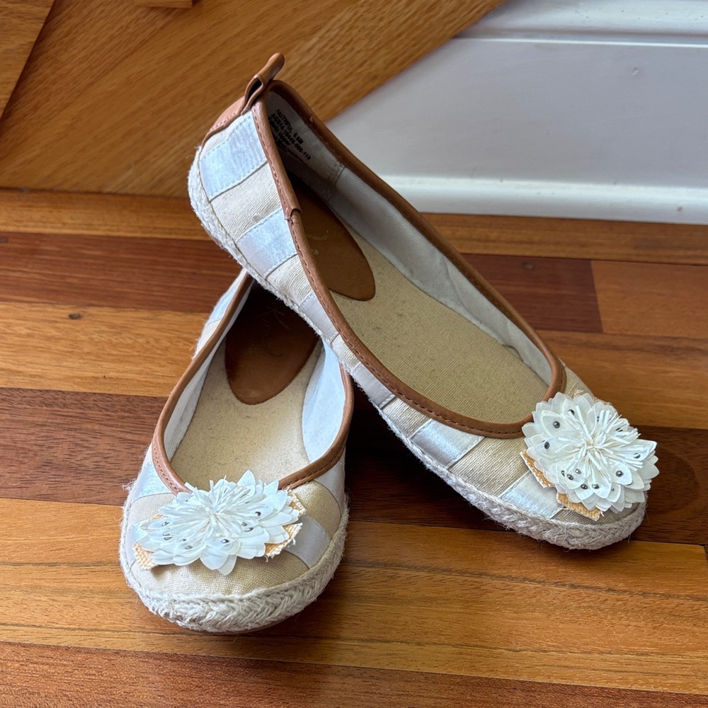 Kim Rogers Faithful Cream & Tan Espadrille Women's Flats, NEW without box